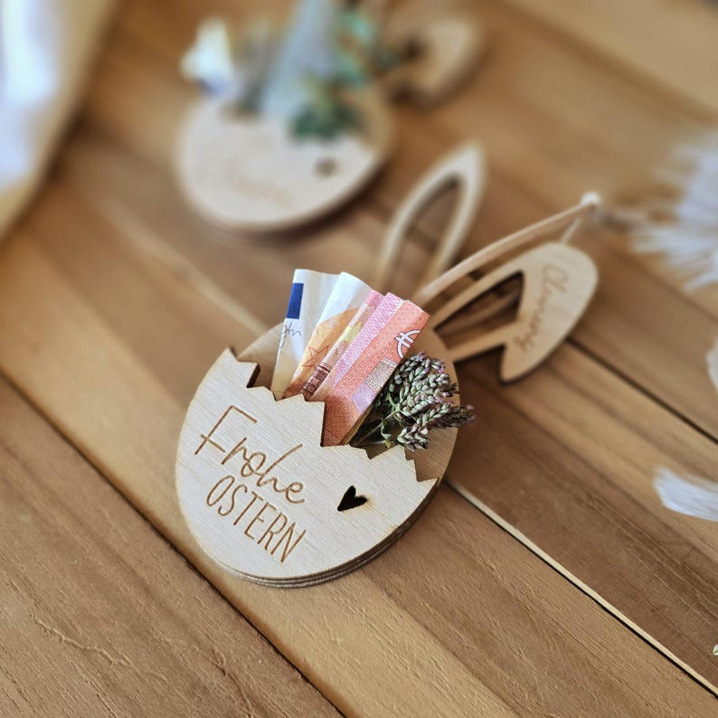 Osterei personalisiert, Geldgeschenk Ostern, Osterei mit Namen und Fach für Geld, - Personalisierte Geschenke | Geschenkhaltig