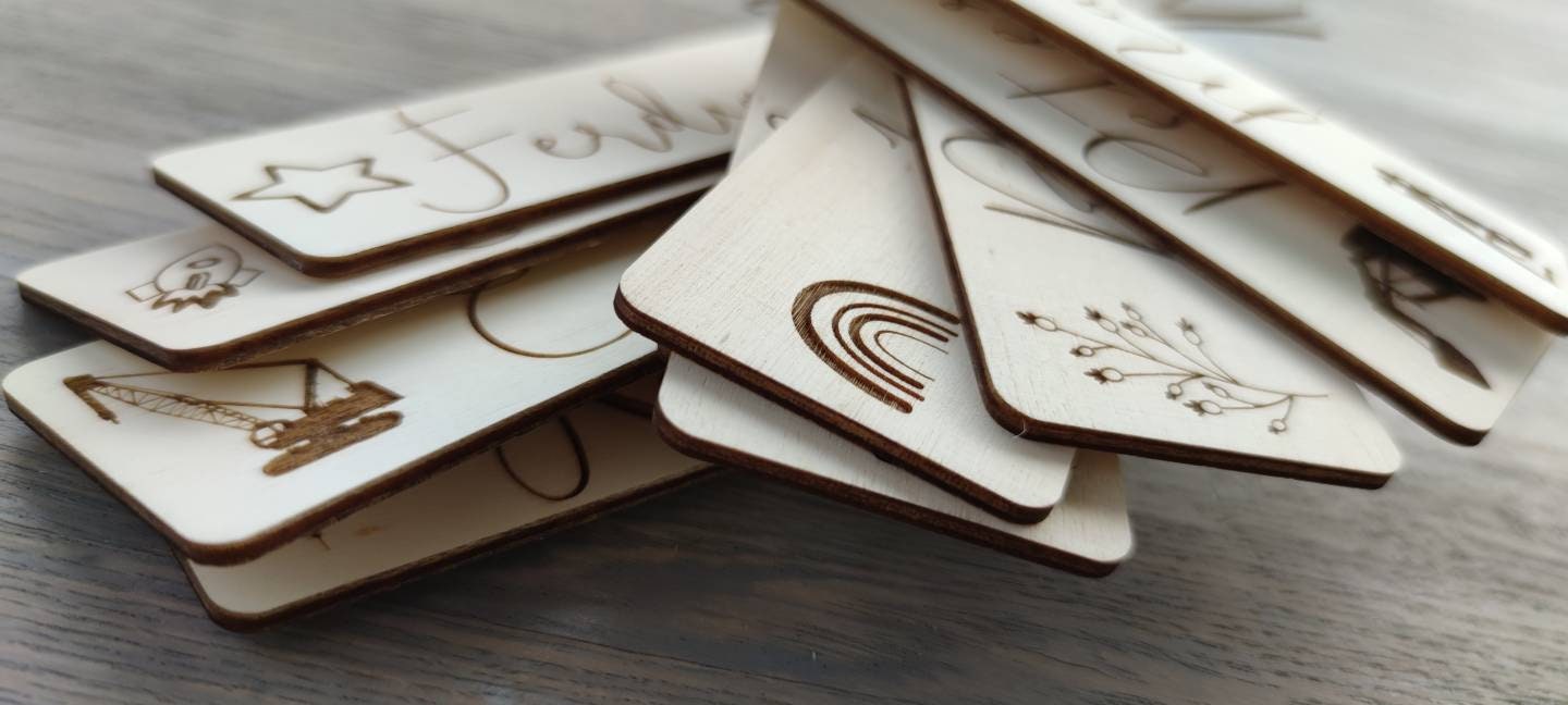 Lesezeichen Holz | personalisiert - Geschenkhaltig | personalisierte Geschenke