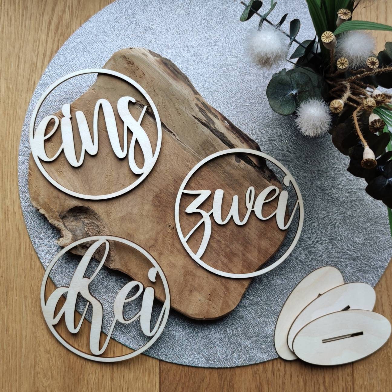 Tischnummer Set 1-12 | Kreisform Ziffer Schrift - Geschenkhaltig | personalisierte Geschenke