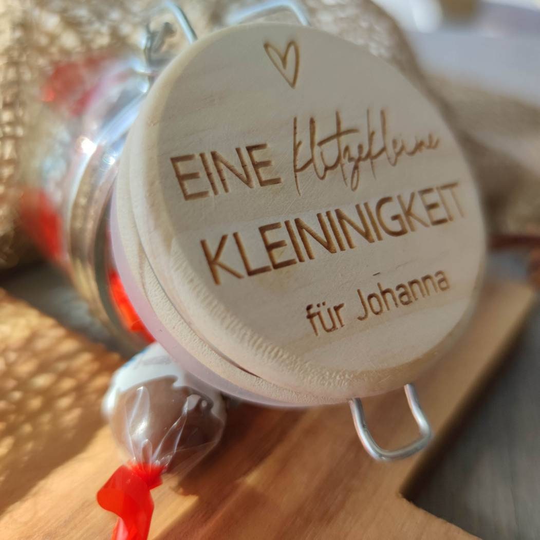 Kleines Geschenk | Vorratsglas personalisiert | Eine klitzekleine Kleinigkeit - Personalisierte Geschenke | Geschenkhaltig