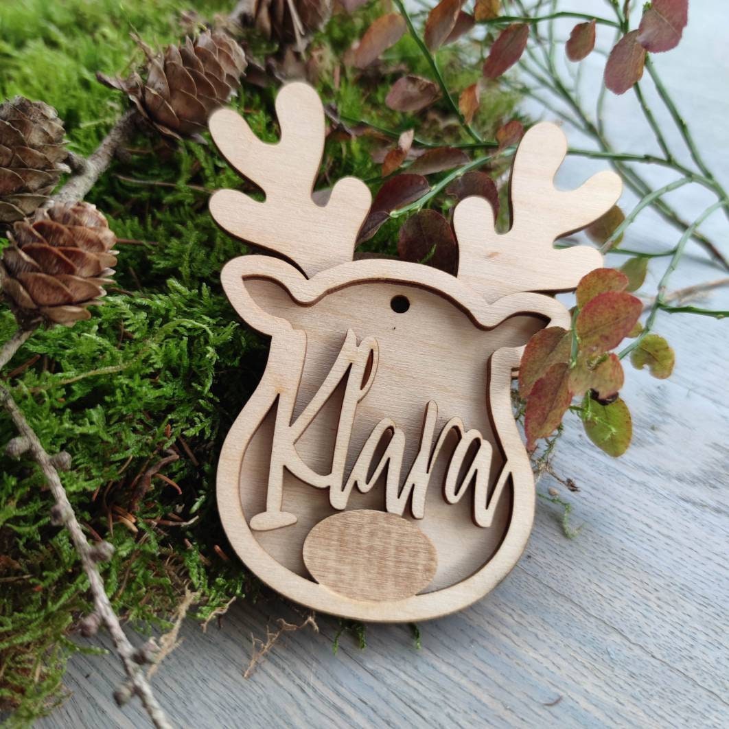 Personalisierbare Weihnachtskugel für Kinder | Elch mit Name - Personalisierte Geschenke | Geschenkhaltig