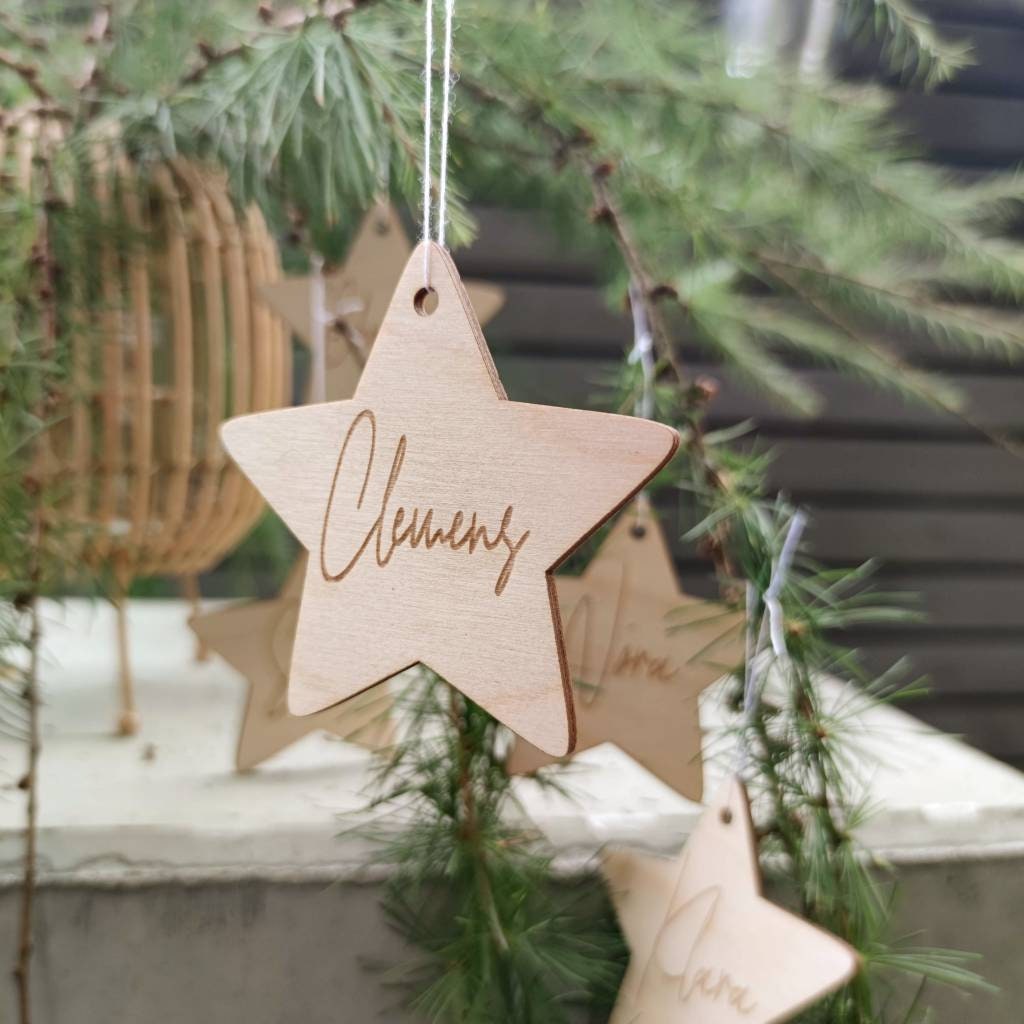Weihnachtsstern | Holzstern mit Name – Personalisierte Geschenke