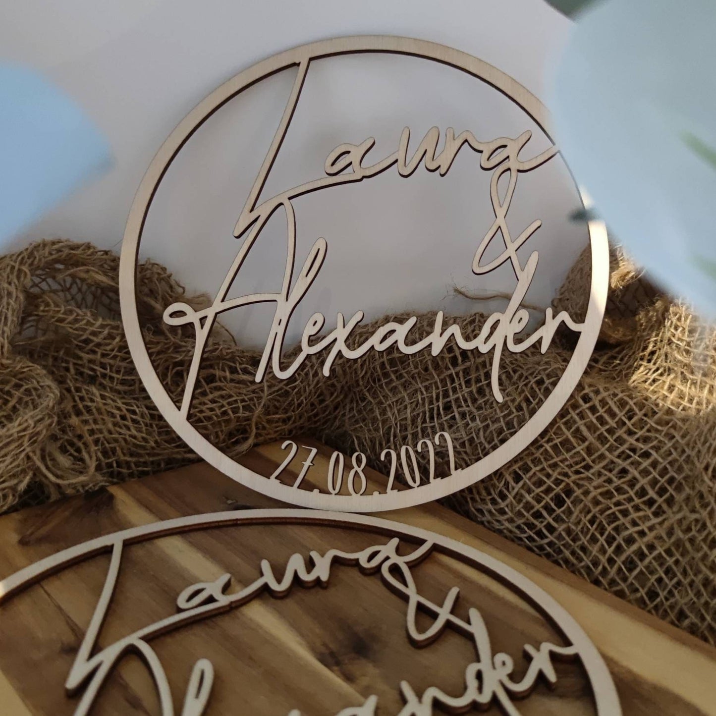 Hochzeitsgeschenk | Holzschild personalisiert mit zwei Namen und Datum - Personalisierte Geschenke | Geschenkhaltig