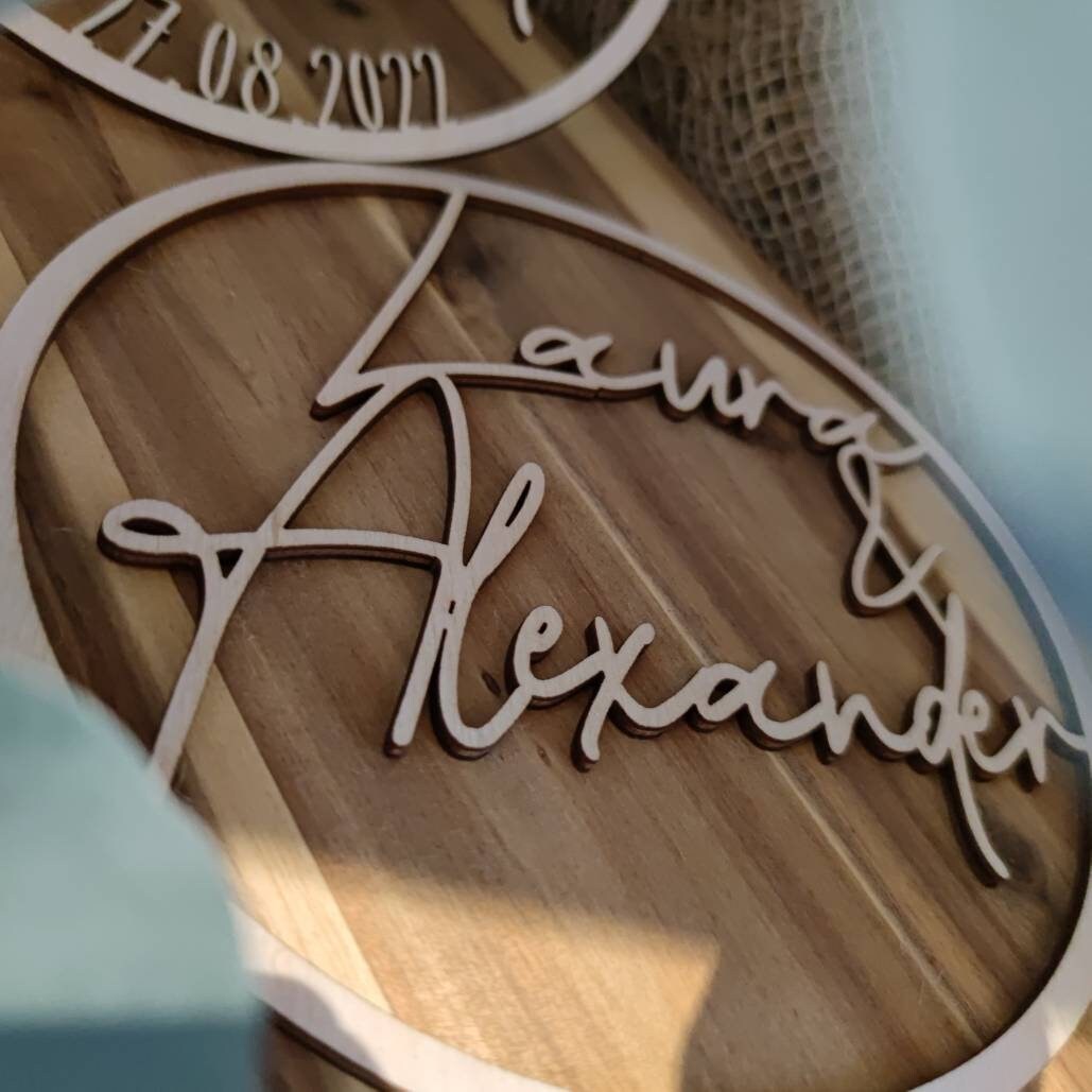 Hochzeitsgeschenk | Holzschild personalisiert mit zwei Namen und Datum - Personalisierte Geschenke | Geschenkhaltig